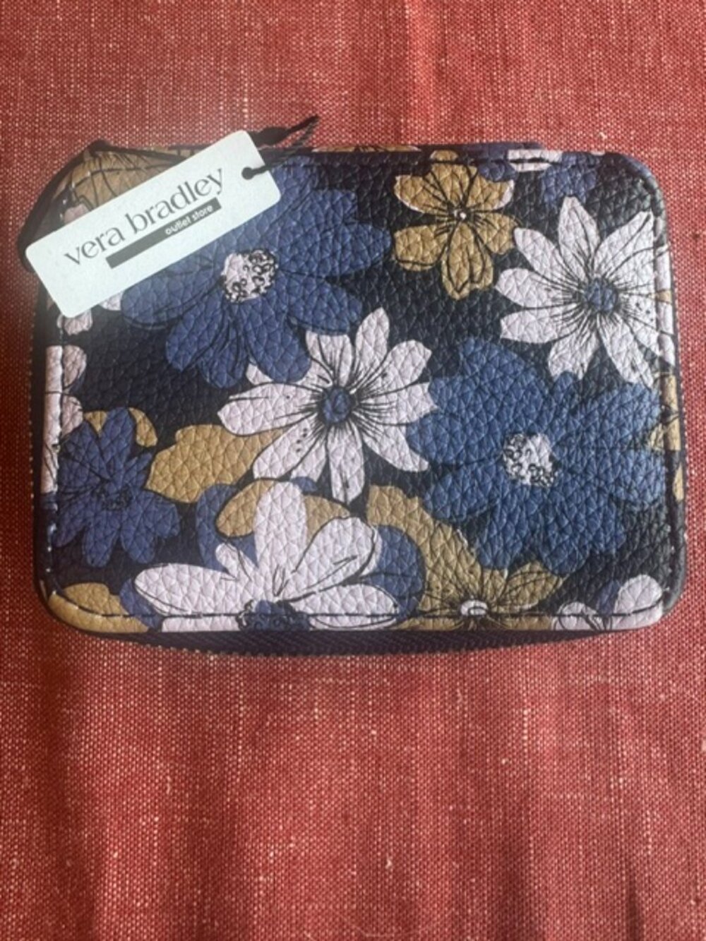 NWT Vera Bradley TRELLIS FLORAL Travel Pill Case